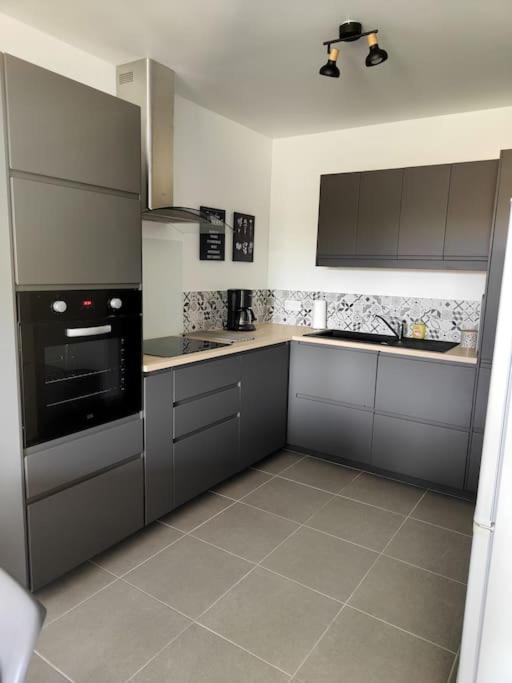 Location De Vacances A Andernos - Appartement 2 Chambres Dans Residence Neuve Exterior photo